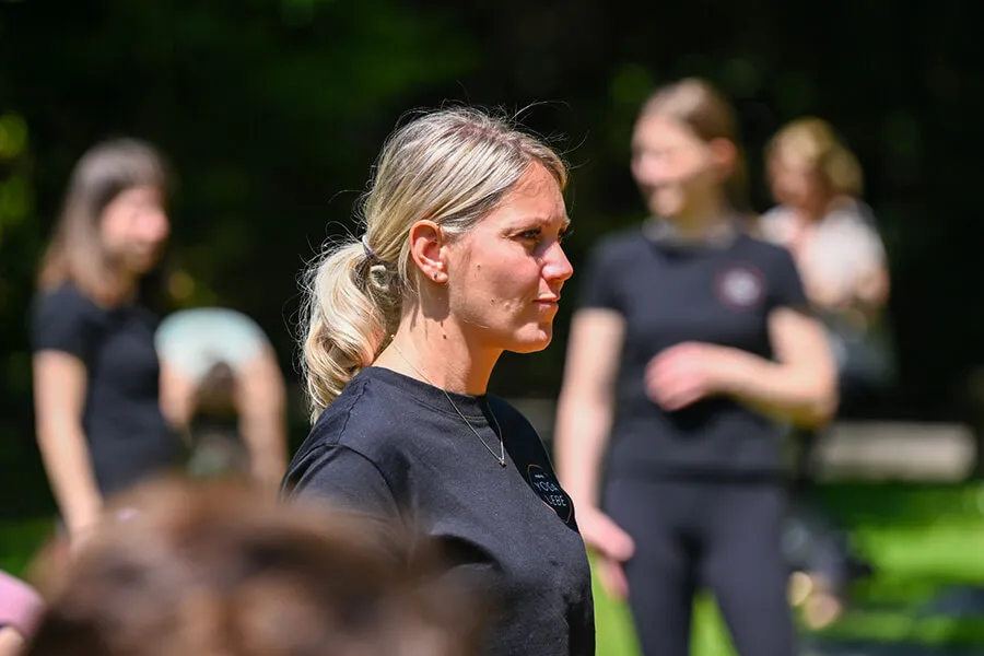 Yoga-Gruppe beim Spenden-Event in Recklinghausen
